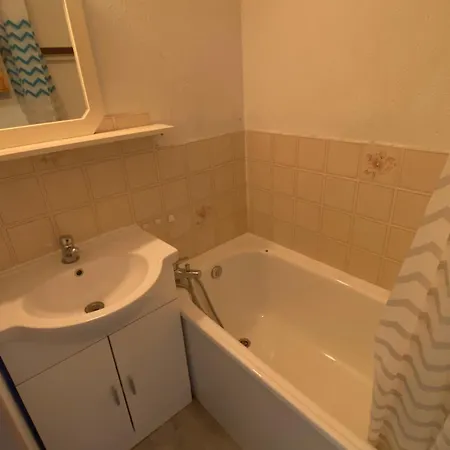 Chaleureux Et Calme A Chatel, Proche Centre, Avec Coin Montagne, Parking Et Balcon - Fr-1-693-113 *