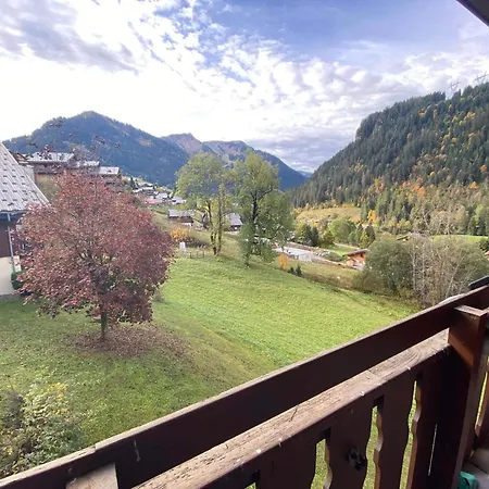 Chaleureux Et Calme A Chatel, Proche Centre, Avec Coin Montagne, Parking Et Balcon - Fr-1-693-113 Châtel