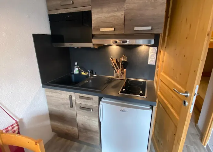 Chaleureux Et Calme A Chatel, Proche Centre, Avec Coin Montagne, Parking Et Balcon - Fr-1-693-113 * Châtel